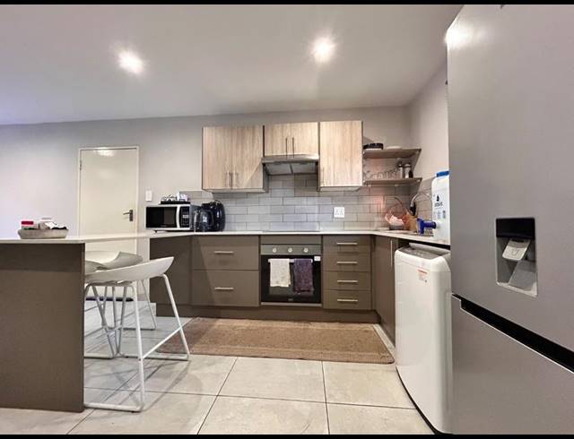 2 BEDROOM APARTMENT FOR SALE IN THERESAPARK